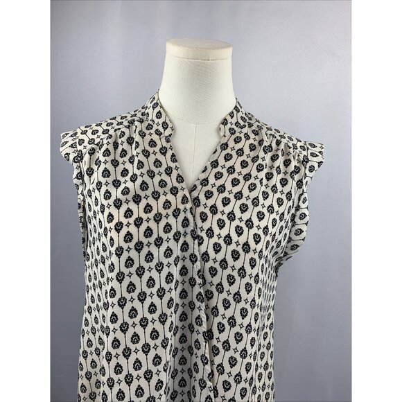 Lush Printed Sleeveless Button-Up Blouse In Black & White Polyester - Picture 3 of 5
